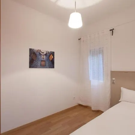 Ola Living Sagrada Familia *