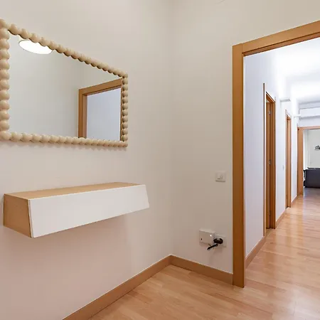 Ola Living Sagrada Familia * Barcelona